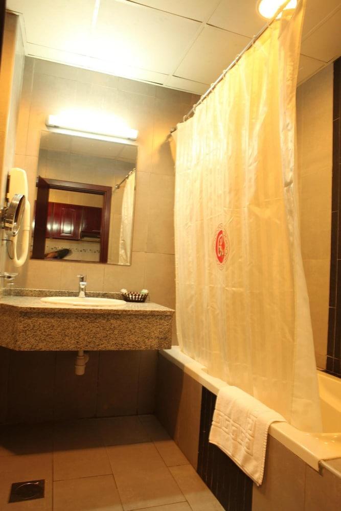 Ramee Rose Hotel apartamentos Abu Dabi Exterior foto