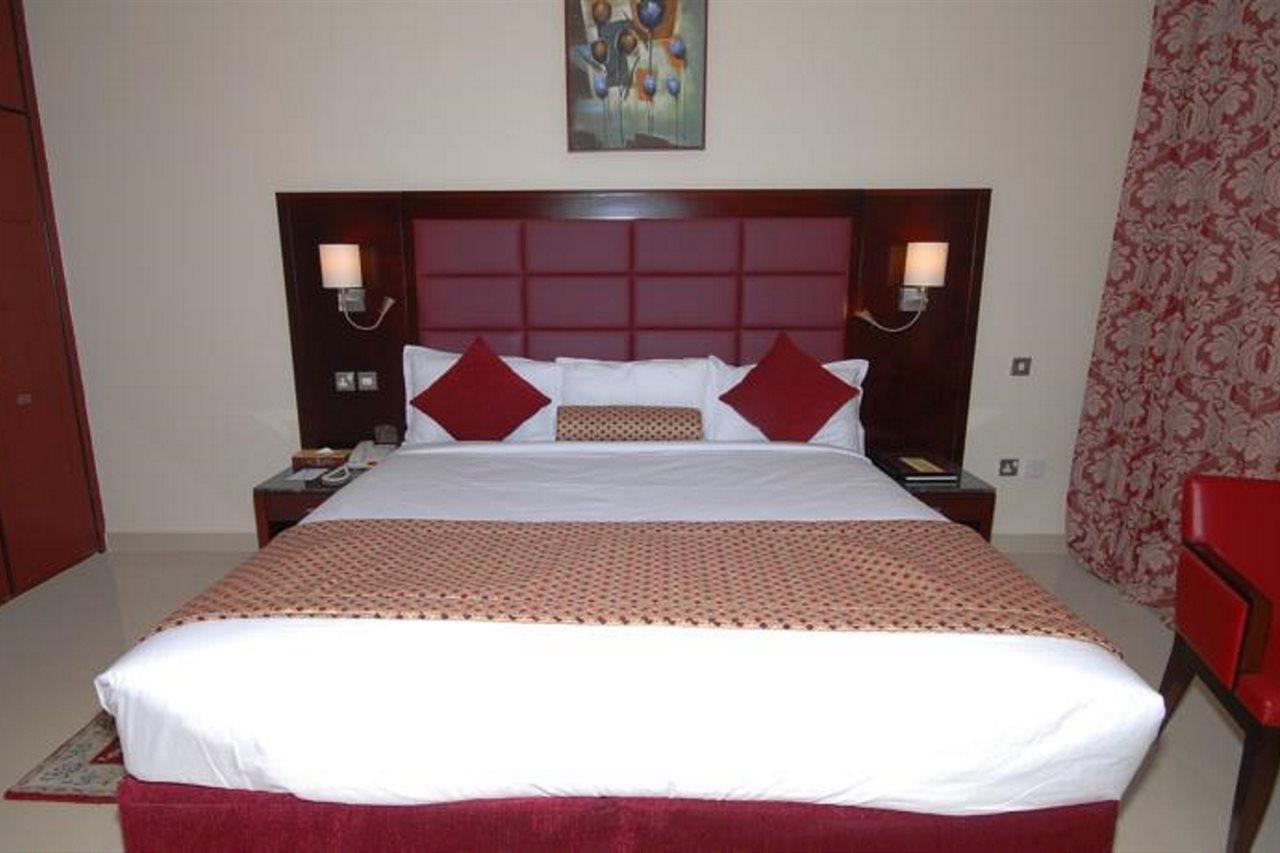 Ramee Rose Hotel apartamentos Abu Dabi Exterior foto